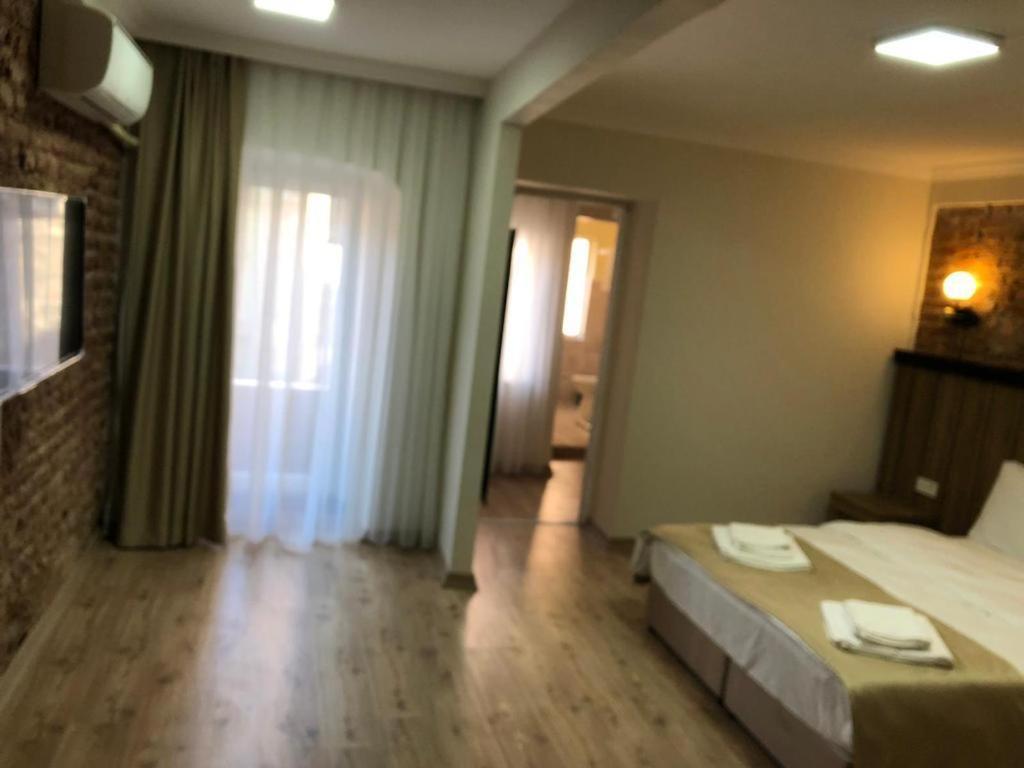 La Pera Suites Istanbul Exterior photo