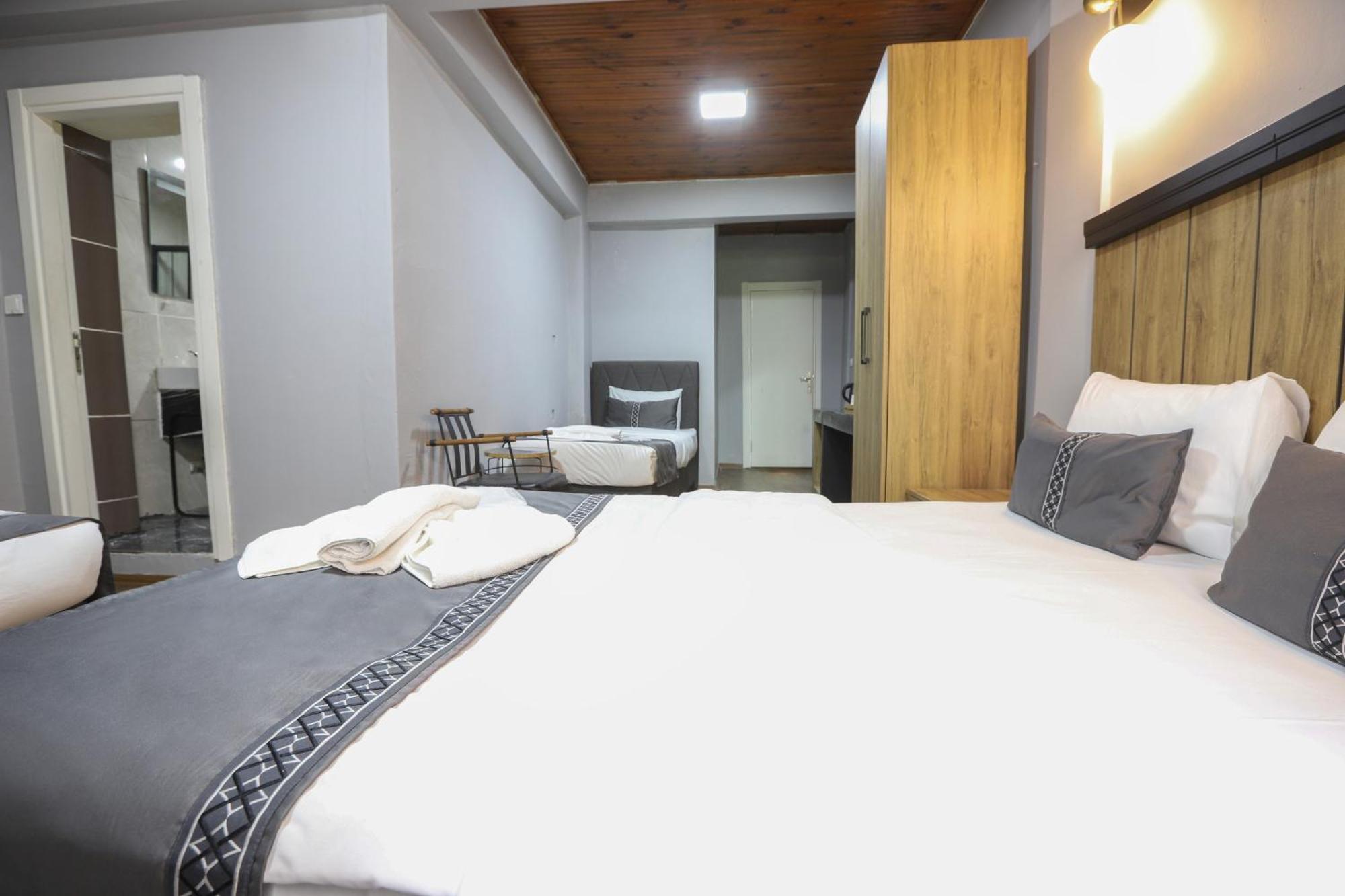 La Pera Suites Istanbul Exterior photo